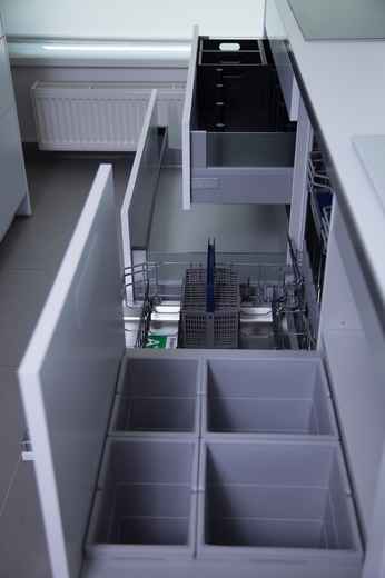 Kuchyňa Špaček Schuller Polarisweis K119.jpg